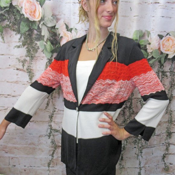 MISOOK knit blazer, Red/black/white striped, V neck with collar, 1 front button - Picture 8 of 10